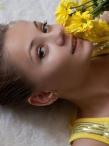 Люба Соблазнительная Брюнетка